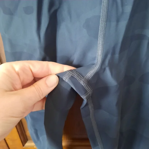 ALO Yoga High-Waist Camo Vapor Legging Black Camouflage Size XS - Picture 8 of 16